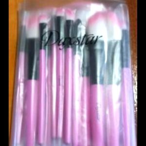 New 32 piece make up brushes Daxstar
